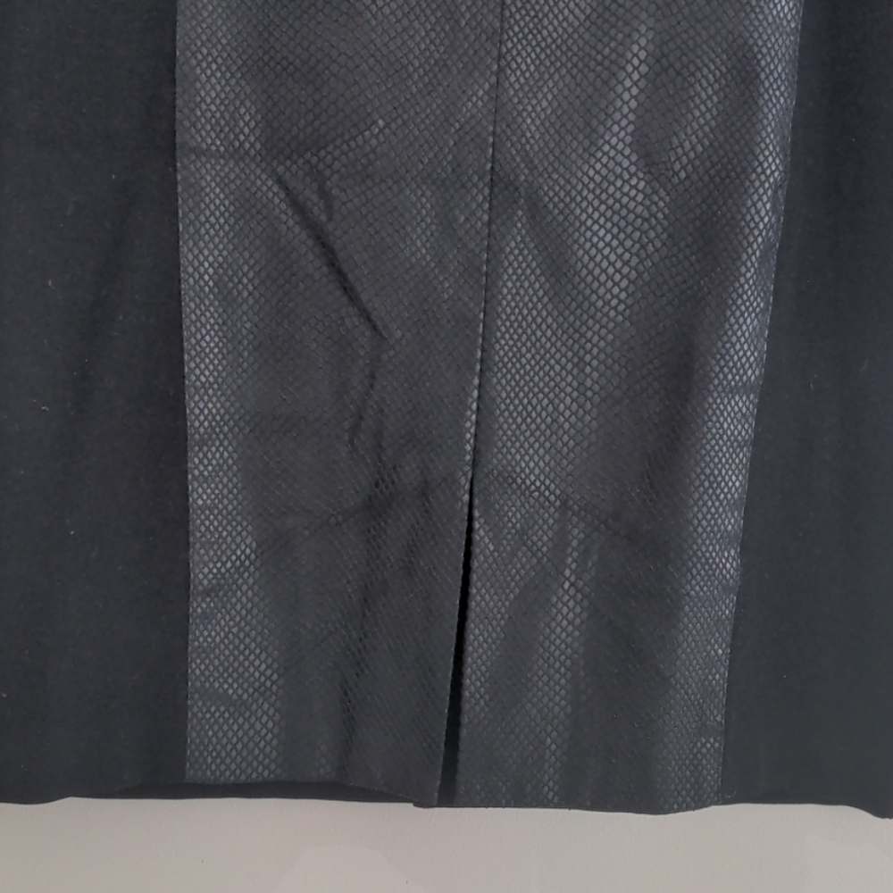 Club Monaco skirt - Picture 2 of 5